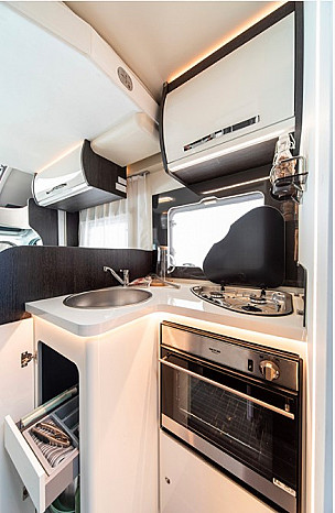 Motorhome hire Castle Donnington