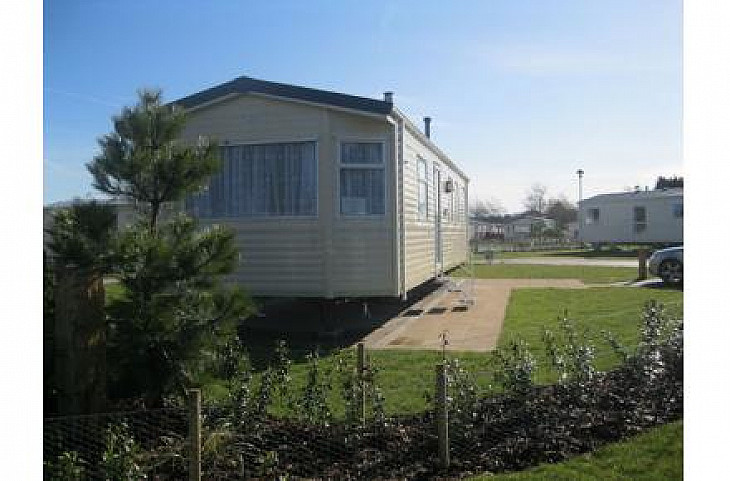 Caravan rental Tenby - BK Bluebird Breeze