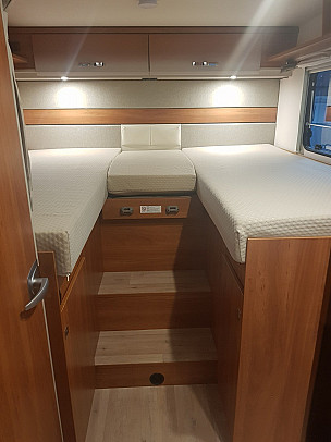 Motorhome hire North Shields - Dethleffs TREND T7057 EB Manual