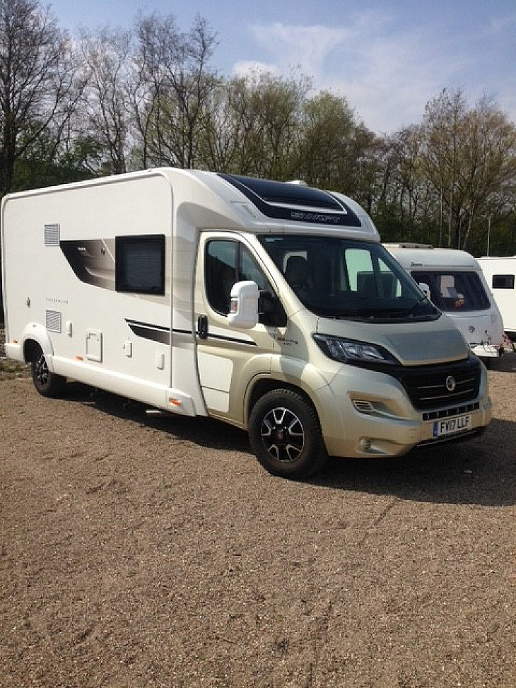 Motorhome hire Barton Upon Humber Swift Champagne 695