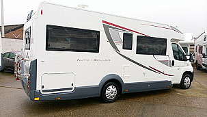 Motorhome hire Merrylees Road, Thornton