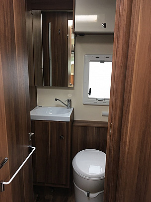 Motorhome hire Edinburgh 