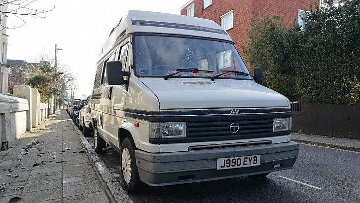 Talbot Express Autosleeper Harmony hire Bath