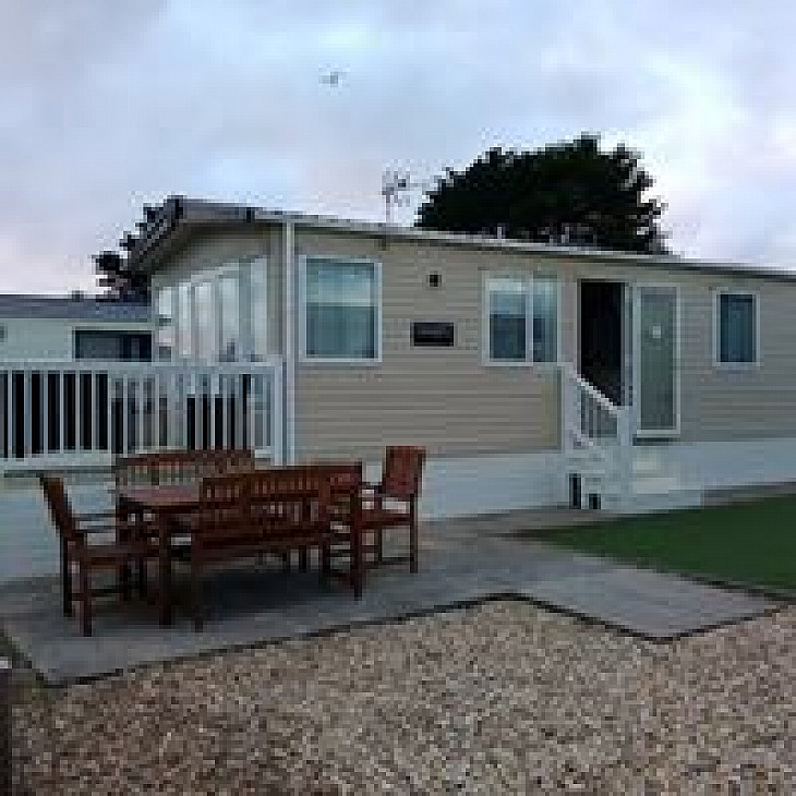 6 berth (PET FRIENDLY) 2 bedroom static caravan hire Burnham on Sea