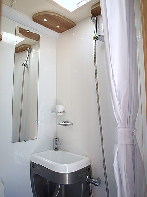 Motorhome hire Lechlade