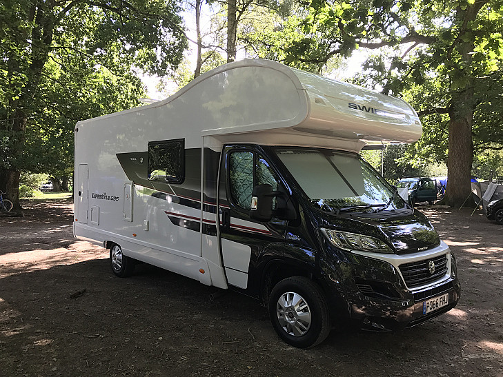 Motorhome hire Aylesbury Swift Lifestyle 696