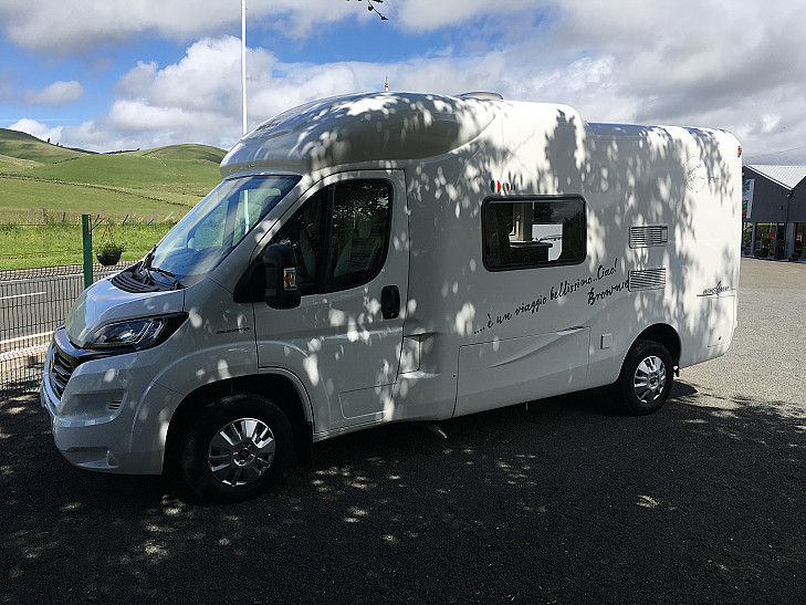 Wingamm (Fiat Ducato) Brownie 5.8 GL hire EDINBURGH