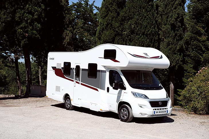 Auto Trail Expedition C73 & C63 hire wingate