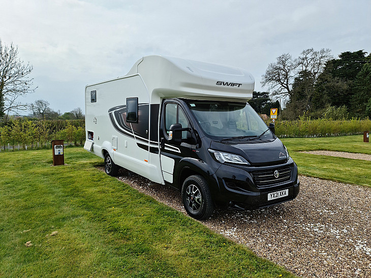 Swift Edge 476 Black Edition 2021 hire Beverley