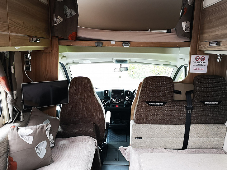 Motorhome hire Hillsborough Swift Escape 696