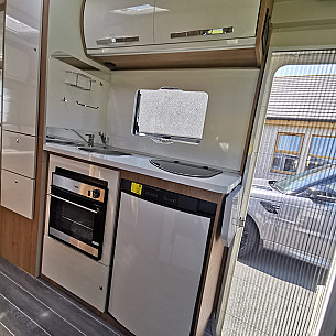 Motorhome hire Whitecairns