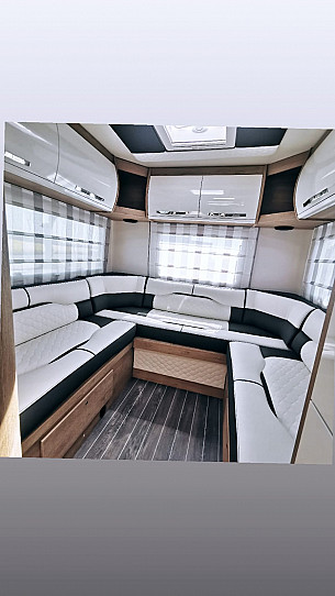 Motorhome hire Whitecairns