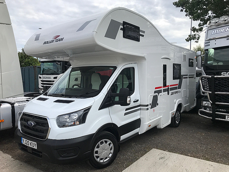 Motorhome hire Drighlington Rollerteam Zefiro 675