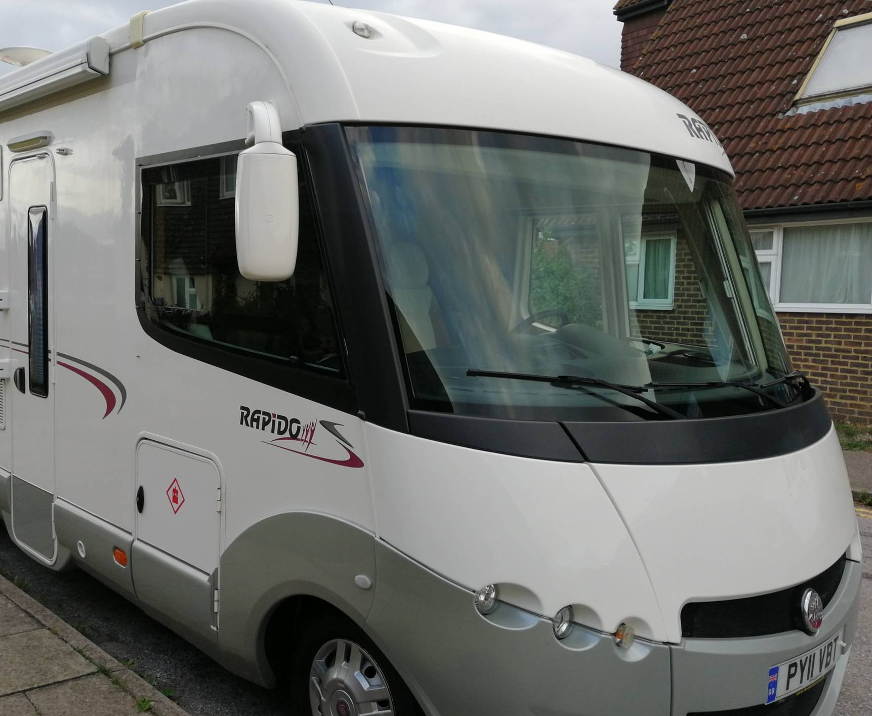 Rapido 9090DF Motorhome  for hire in  Canterbury