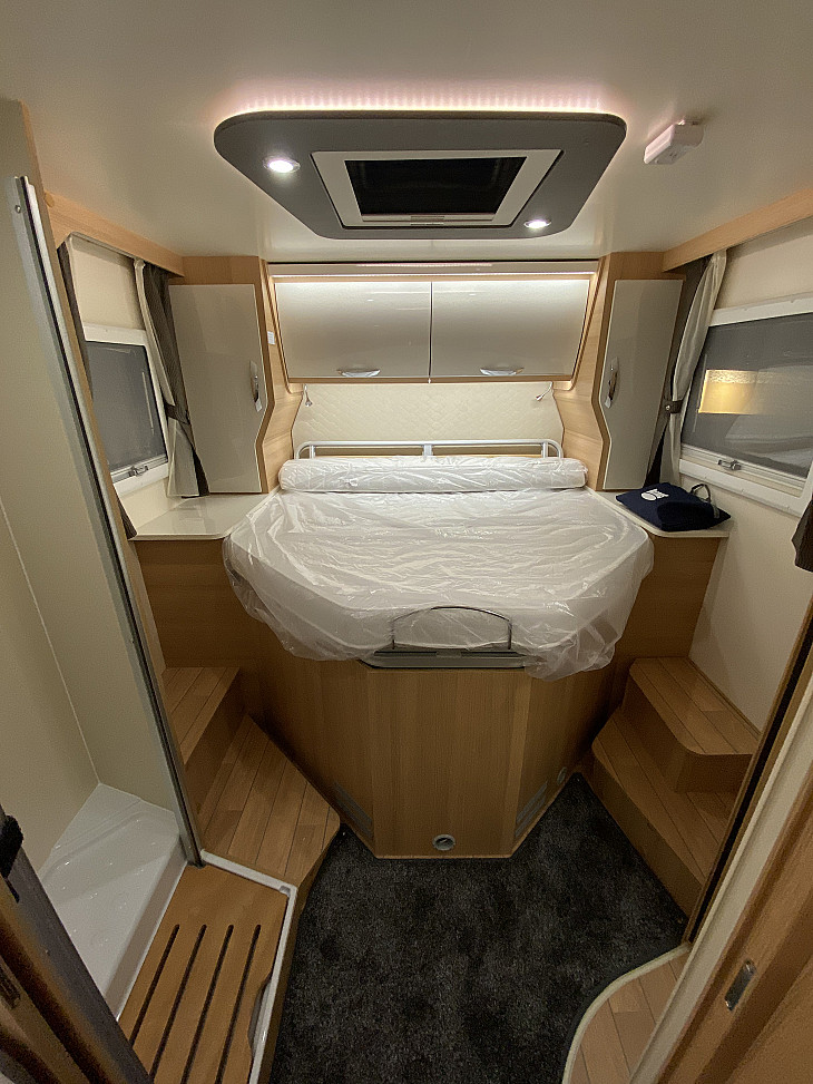 Motorhome hire Aberdeen McLouis Fusion 367