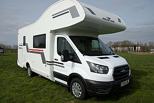 ROLLER TEAM ZEFIRO 690G Motorhome  for hire in  RAYLEIGH