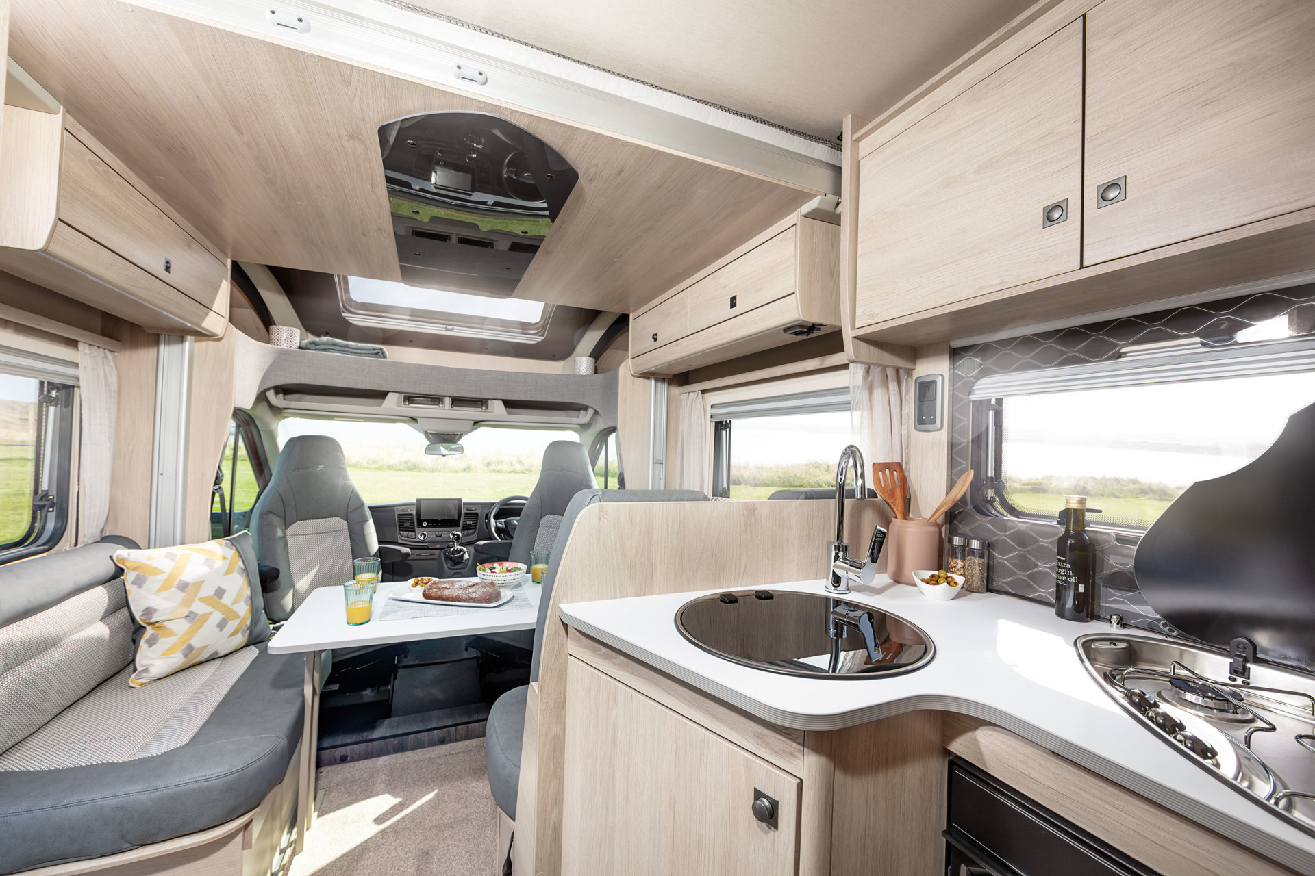 Motorhome hire Oxford AUTO TRAIL F74