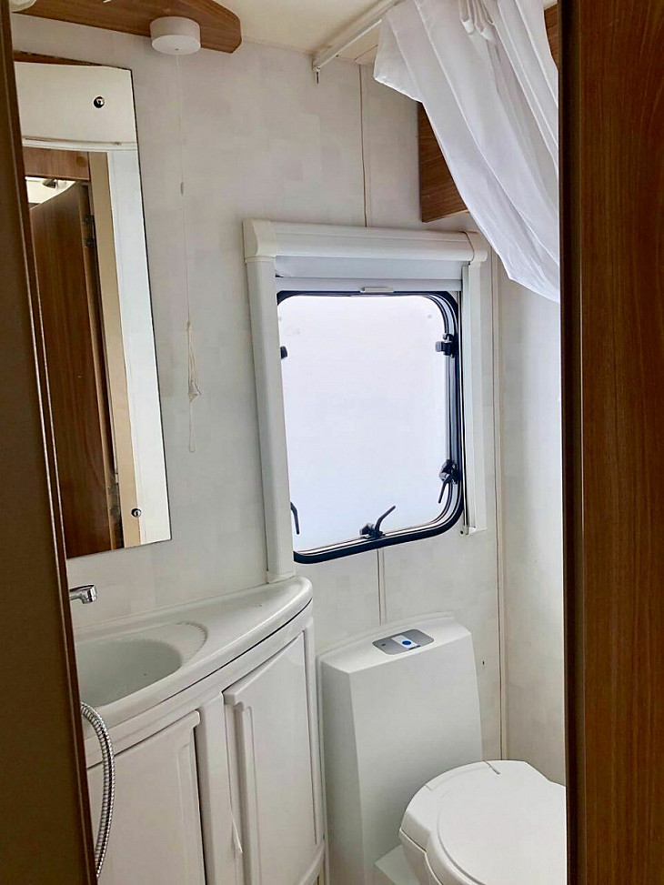 Motorhome hire Eastbourne Swift Escape 624