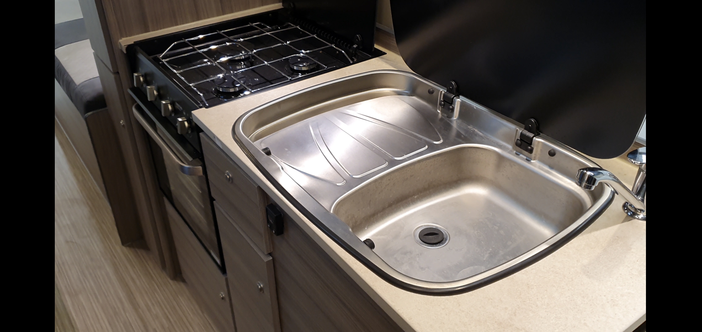 Campervan hire Alfreton STUNNING CUSTOM BUILT 2 BERTH CAMPER Peugeot