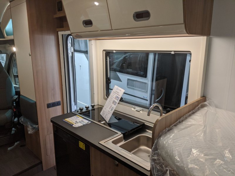 Motorhome hire Bosham, Chichester Sun Living S65 SL