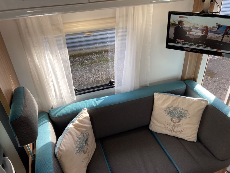 Motorhome hire Bosham, Chichester Sun Living A70 DK