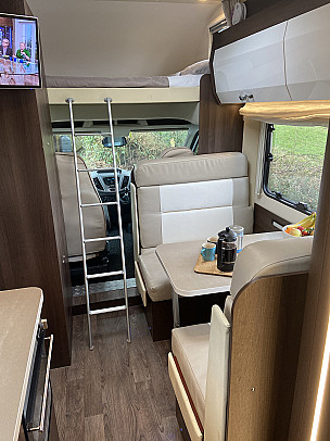 Motorhome hire Waltham Chase