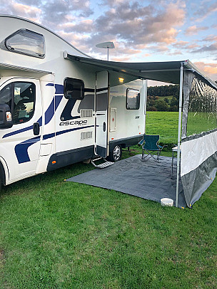 Motorhome hire Loscoe