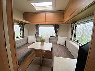 Motorhome hire Loscoe