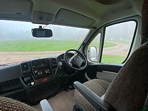 Motorhome hire Loscoe