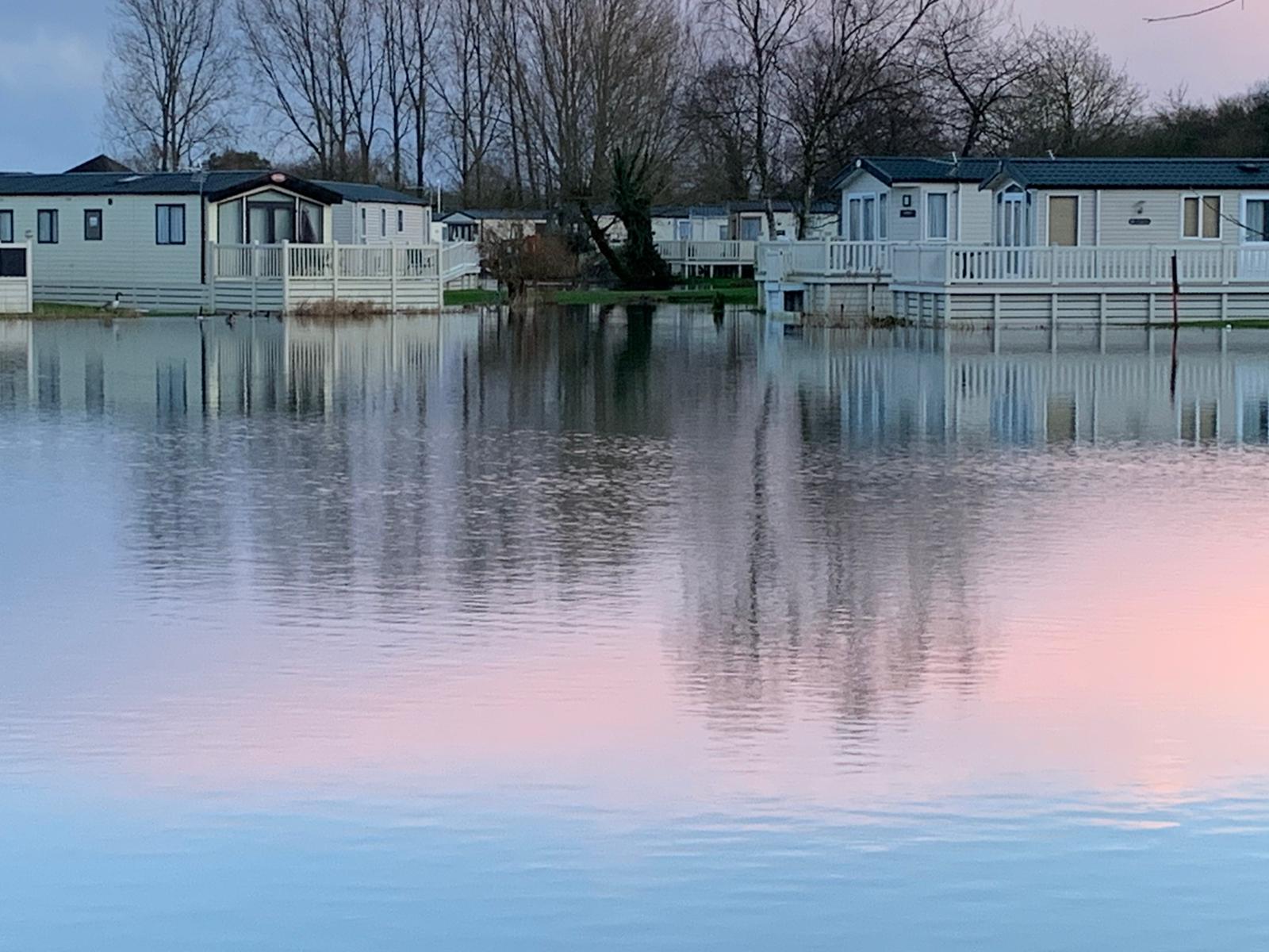 Lodge hire South Cerney 2 bed Lodge