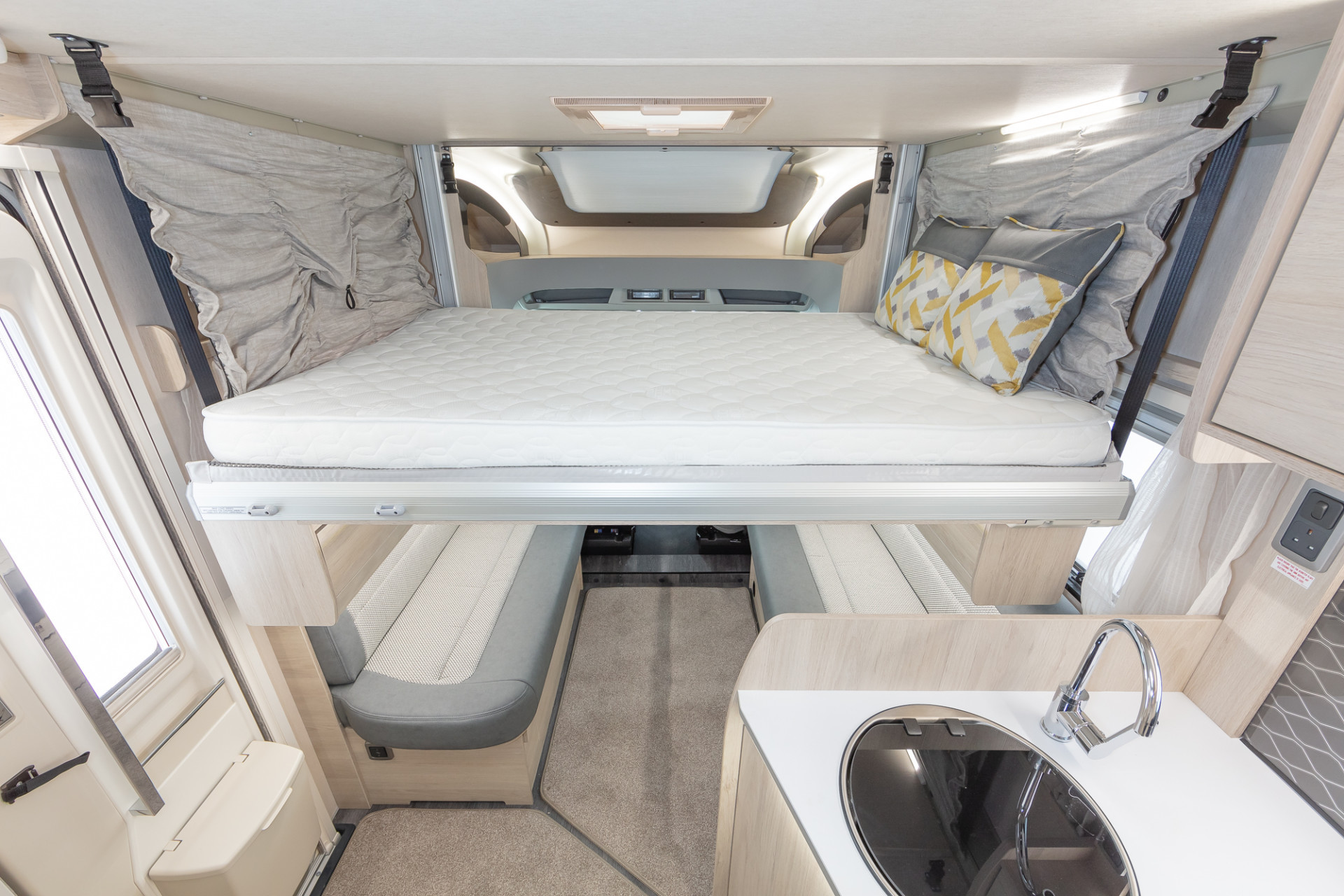 Motorhome hire INVERNESS Autotrail F60 Auto