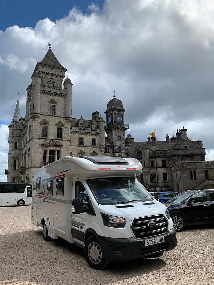 Roller Team Zefiro 996 Automatic 4 Berth Tucana hire Kinross