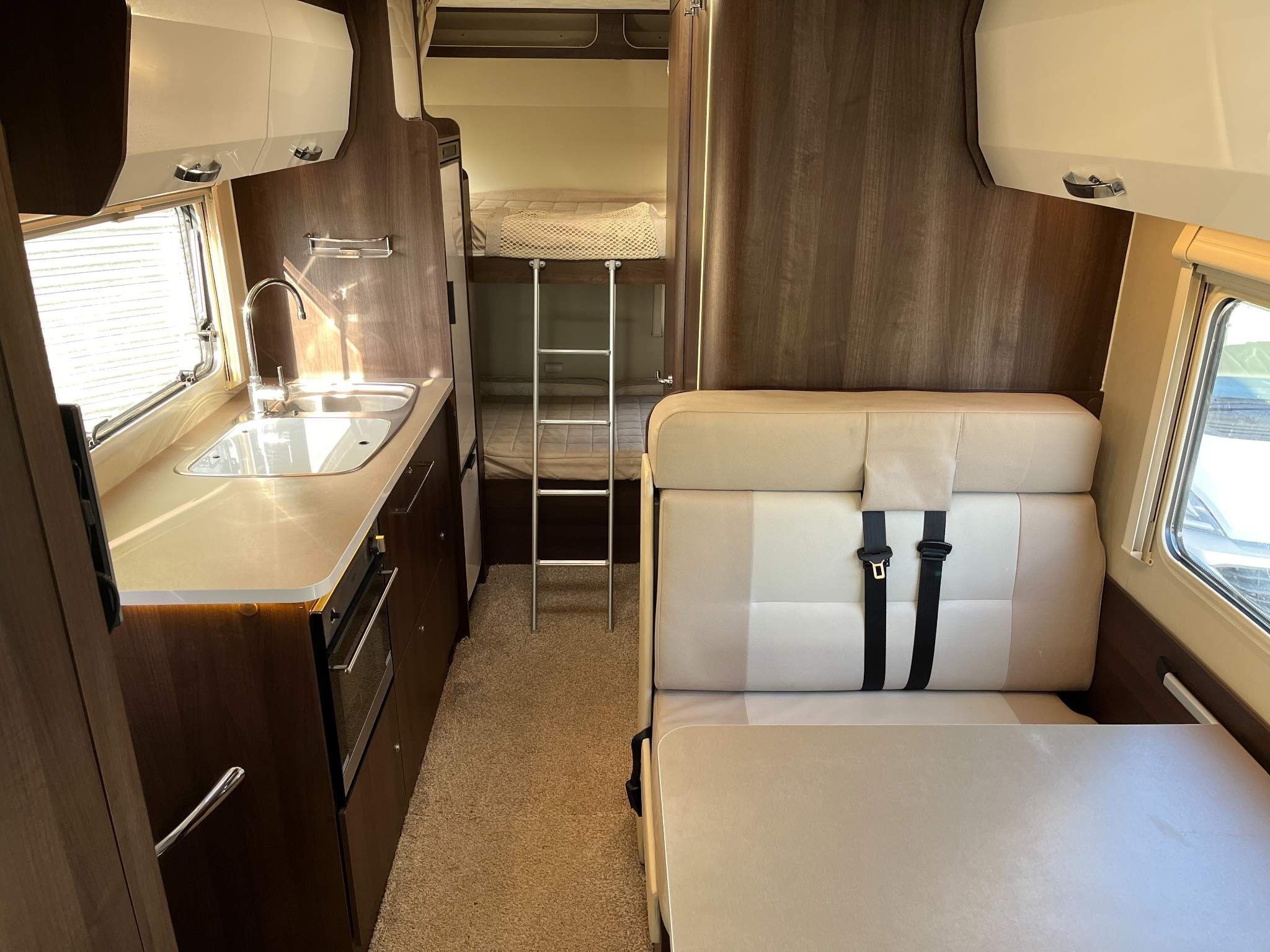 Motorhome hire Southampton Ford Roller Team Zefiro 675