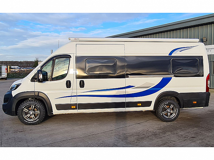 Peugeot Boxer Discovery 4 hire Brading