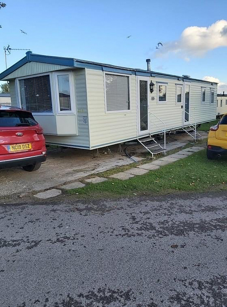 Caravan rental Tunstall - J row 26