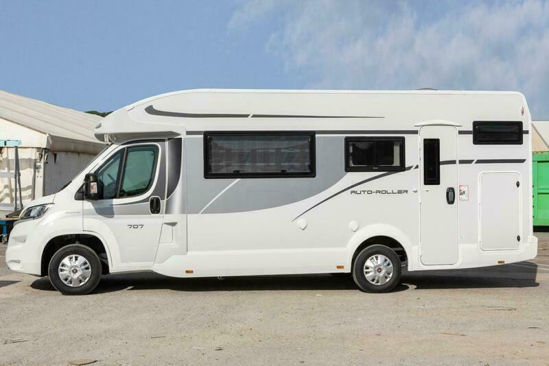 Motorhome hire Chippenham Roller Team Auto Roller 707