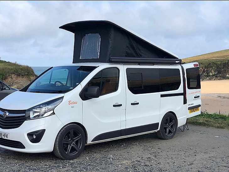 Vauxhall Vivaro 2018 hire Horley