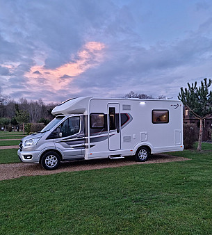 Autotrail F74 Motorhome  for hire in  Bedford