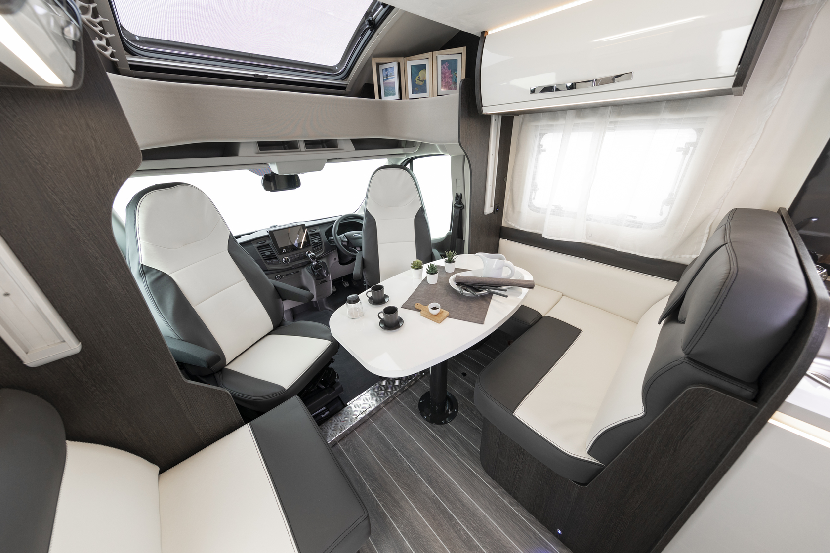 Motorhome hire Northwich Zefiro 685 4Berth Brand New