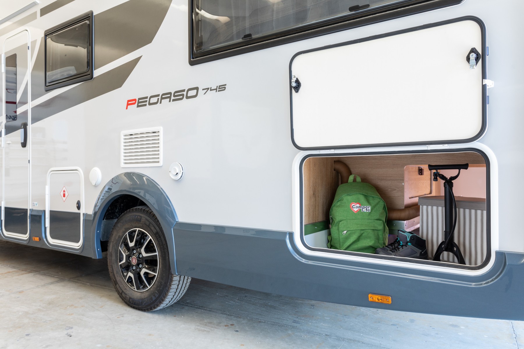 Motorhome hire Northwich Luxury AClass Pegaso 745 2021