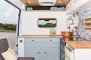 Campervan hire Badgers Mount