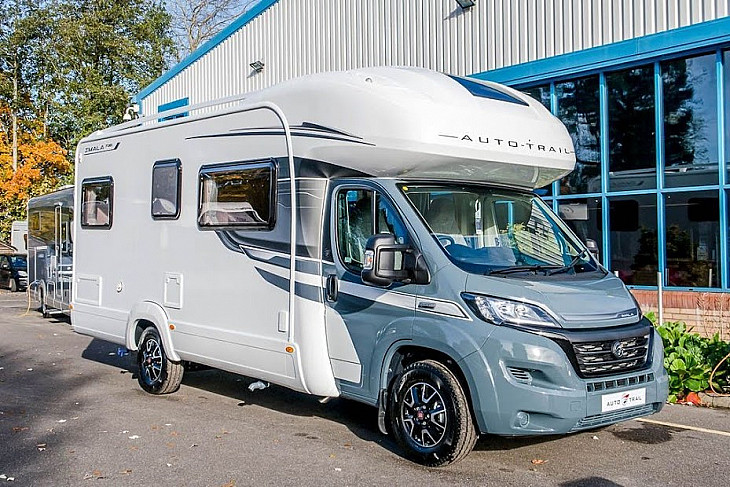 Auto-Trail 736R hire Maidenhead