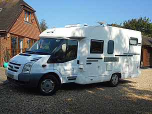 Ford Caroica 100 Motorhome  for hire in  romsey