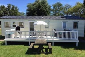 Willoughby Carnival Static Caravan  for hire in  Minehead