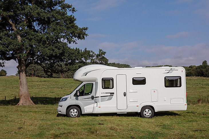 Autotrail Expedition C72 hire Tiffield