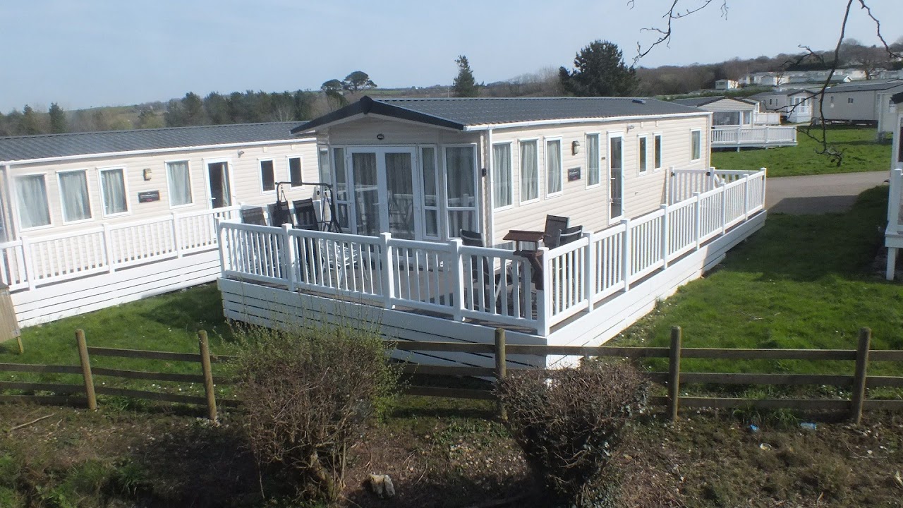 606 ABI WINDERMERE Static Caravan  for hire in  Newquay