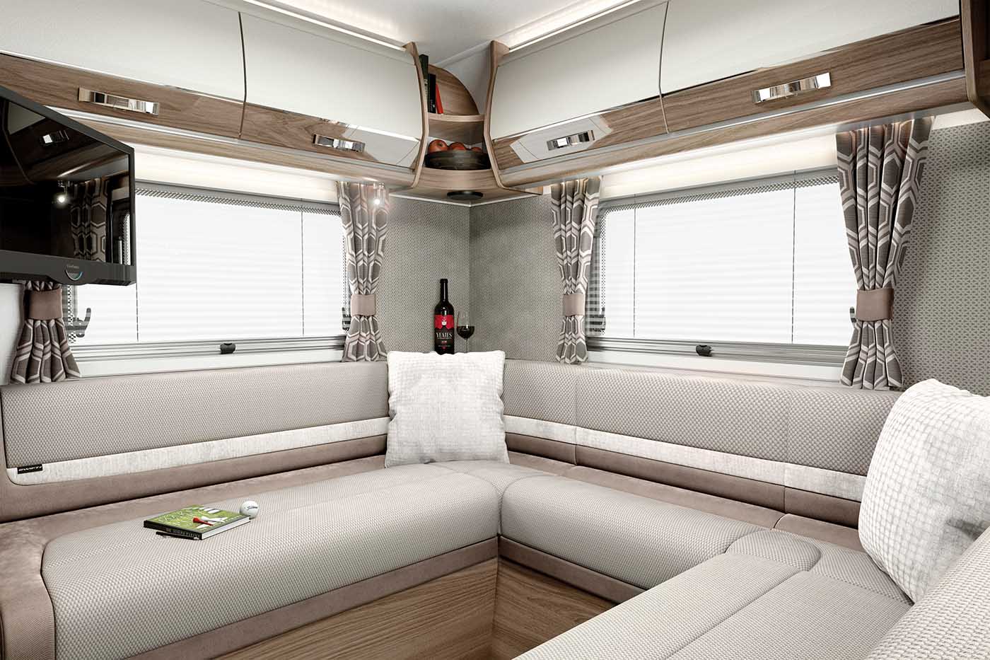 Motorhome hire Kilmarnock 2019 Bessacarr 596 Luxury Motorhome