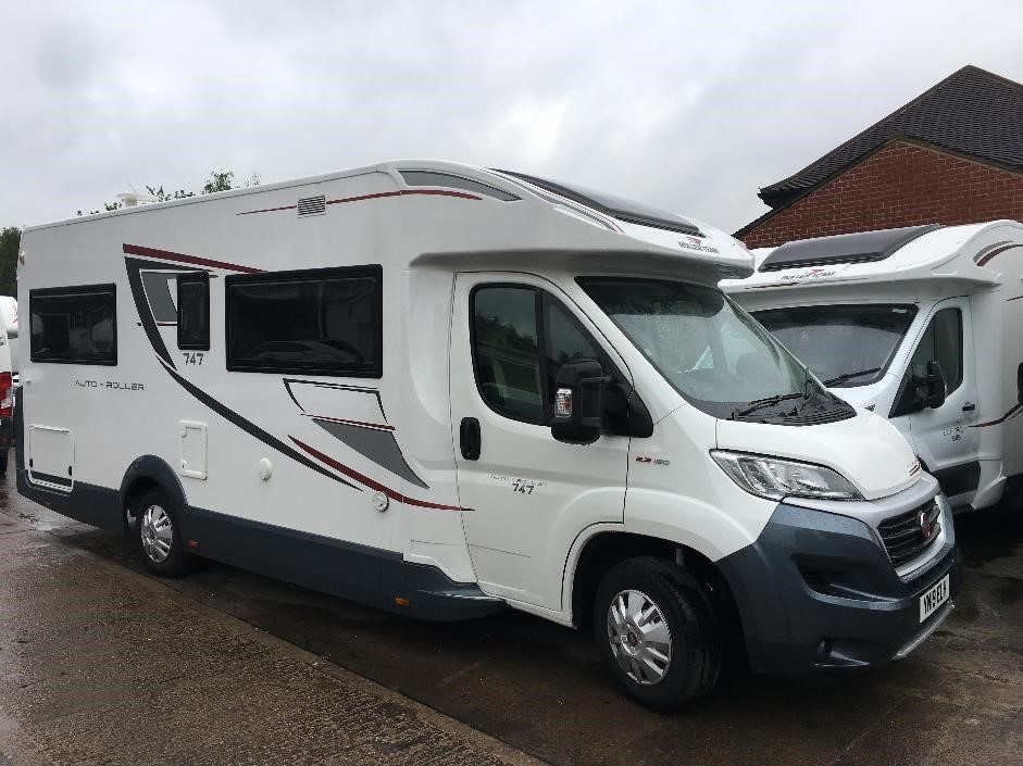 Motorhome hire sheffield Fiat RollerTeam Auto Roller 747