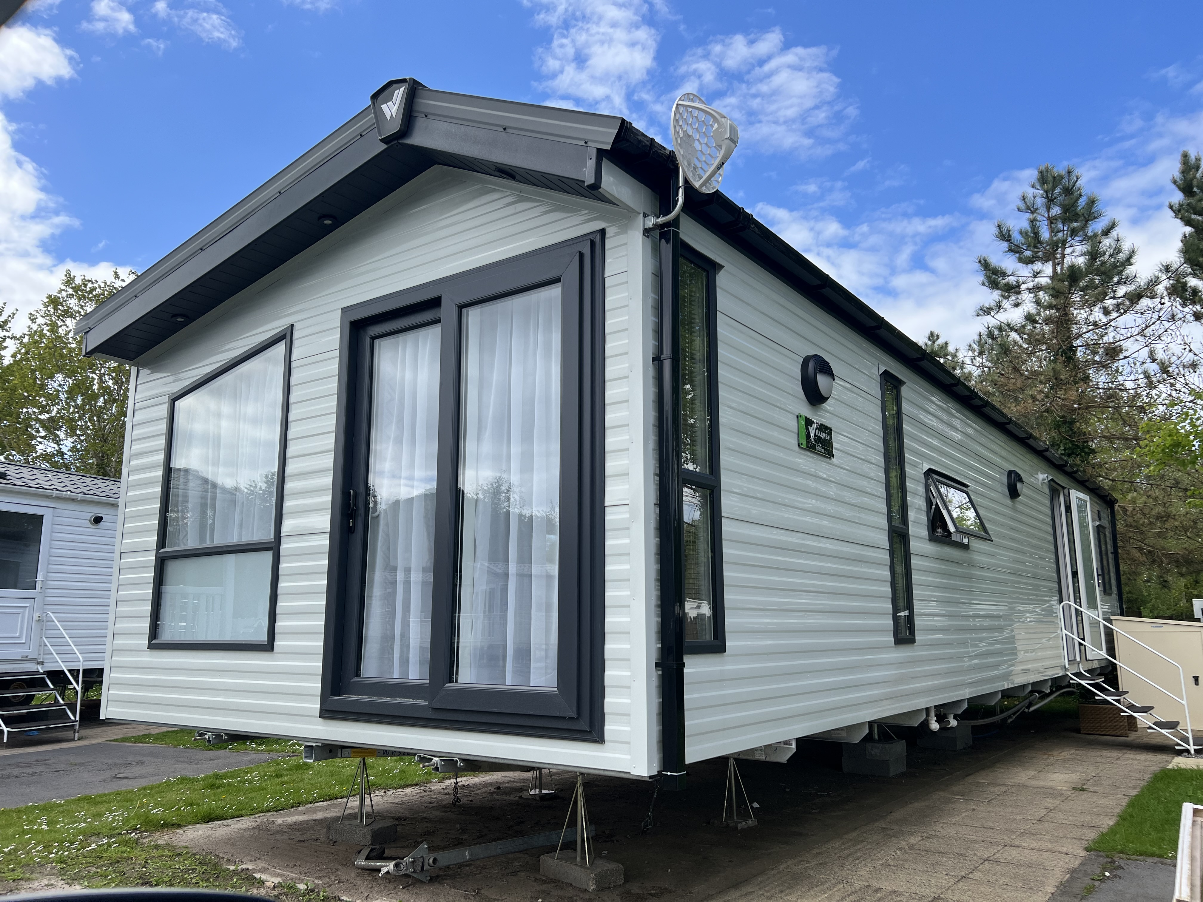 Willerby Astoria Static Caravan  for hire in  Tenby
