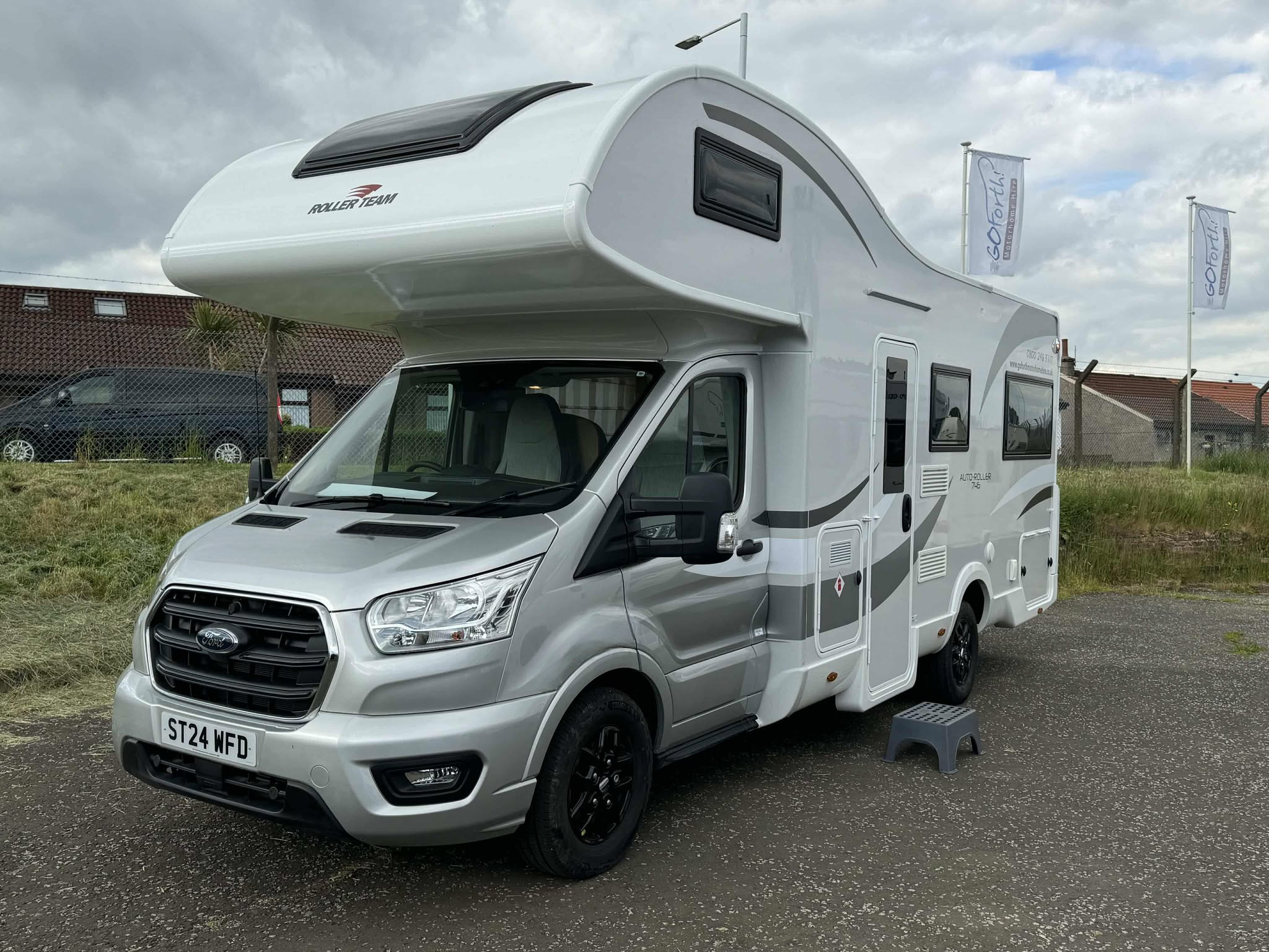 Ford Rollerteam Autoroller 746 [Auto] Motorhome  for hire in  Cowdenbeath